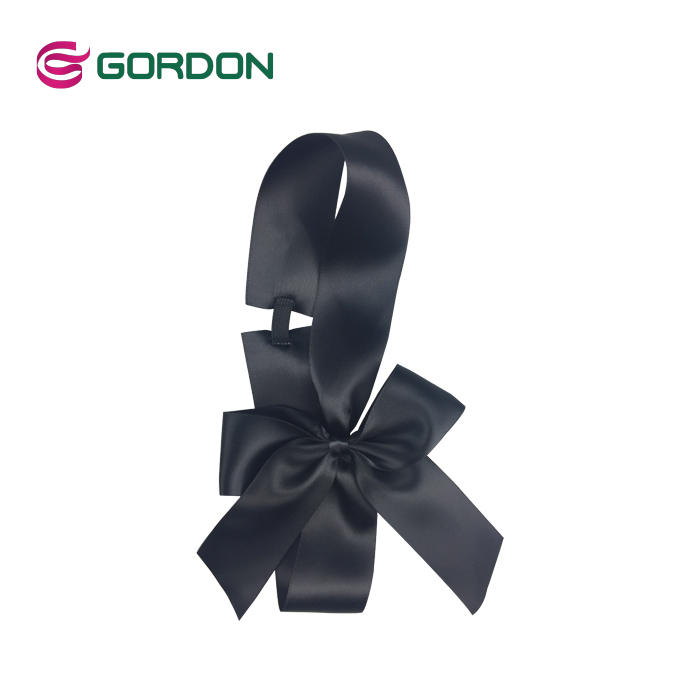 Gordon Ribbons Ruban Logo Among Us Velvet Jewellery Box White Black Ribbons