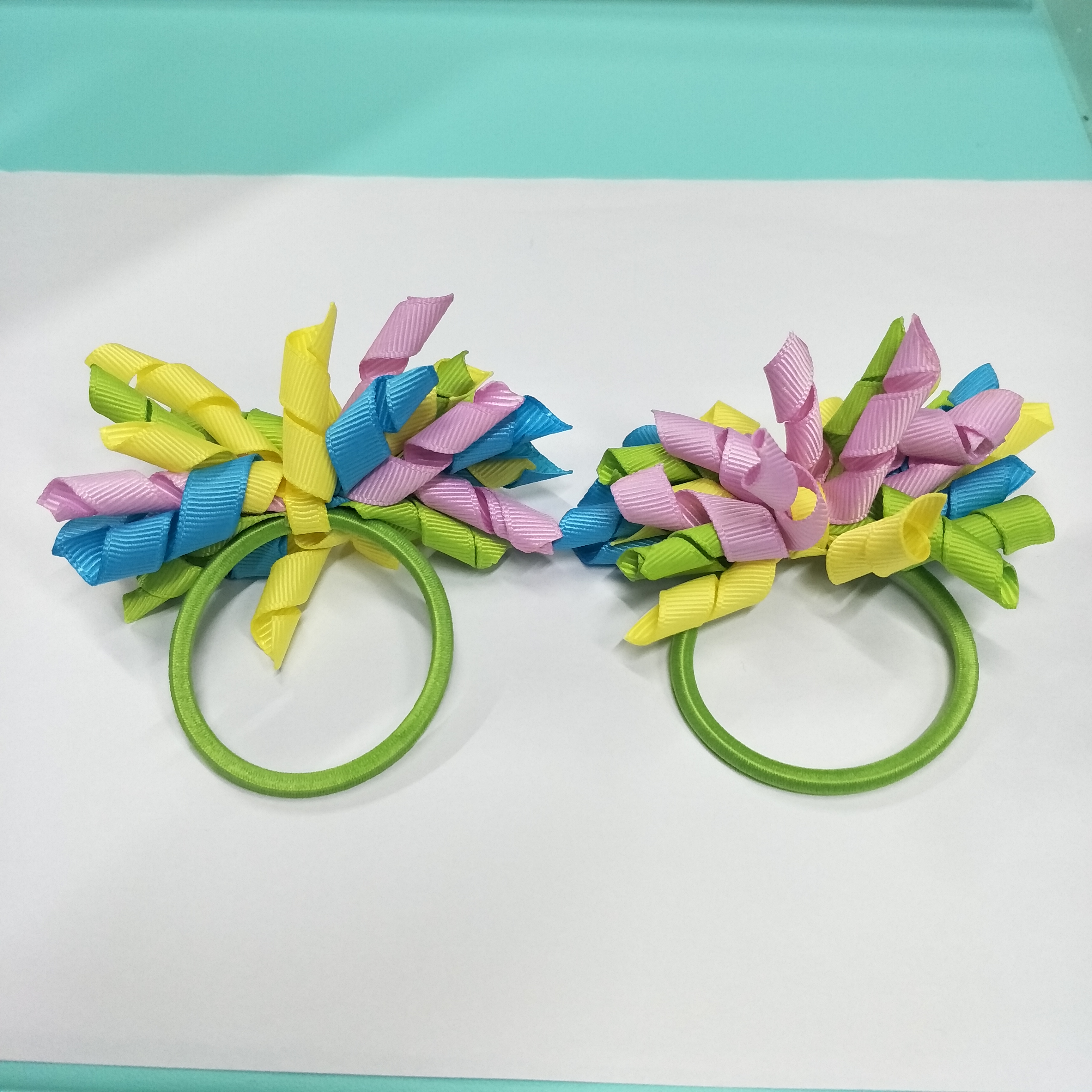 Gordon Wholesale  10cm Mix Color Boutique Girls' Curly Korker Bow Hair Clip Curly Grosgrain Ribbon Hair Bow With Elastic